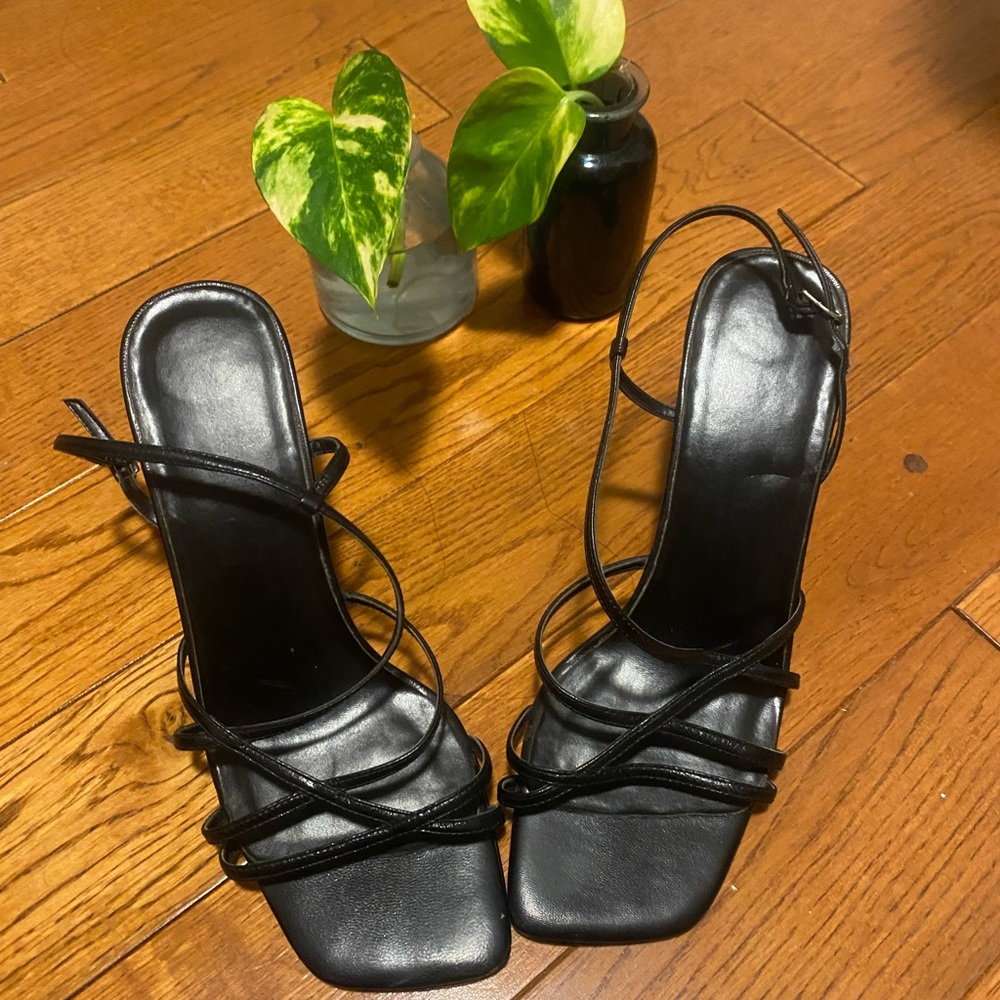 Y2K Black strappy heels